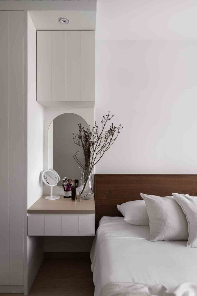 Outstanding Two Colour Combination for Bedroom Walls