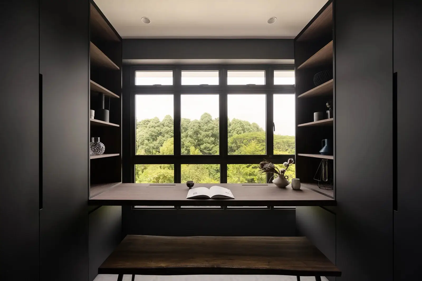 dark-form-348a-yishun